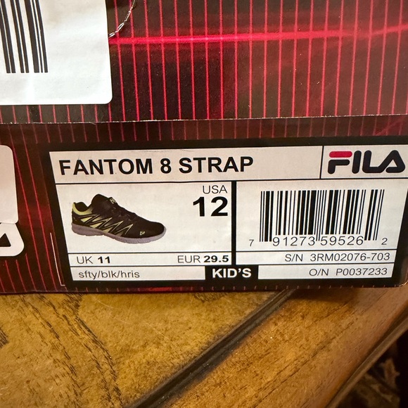 Fila Kid's Black and Neon Green Fantom 8 Strap Sneakers New in Box Size 12 - Picture 2 of 9